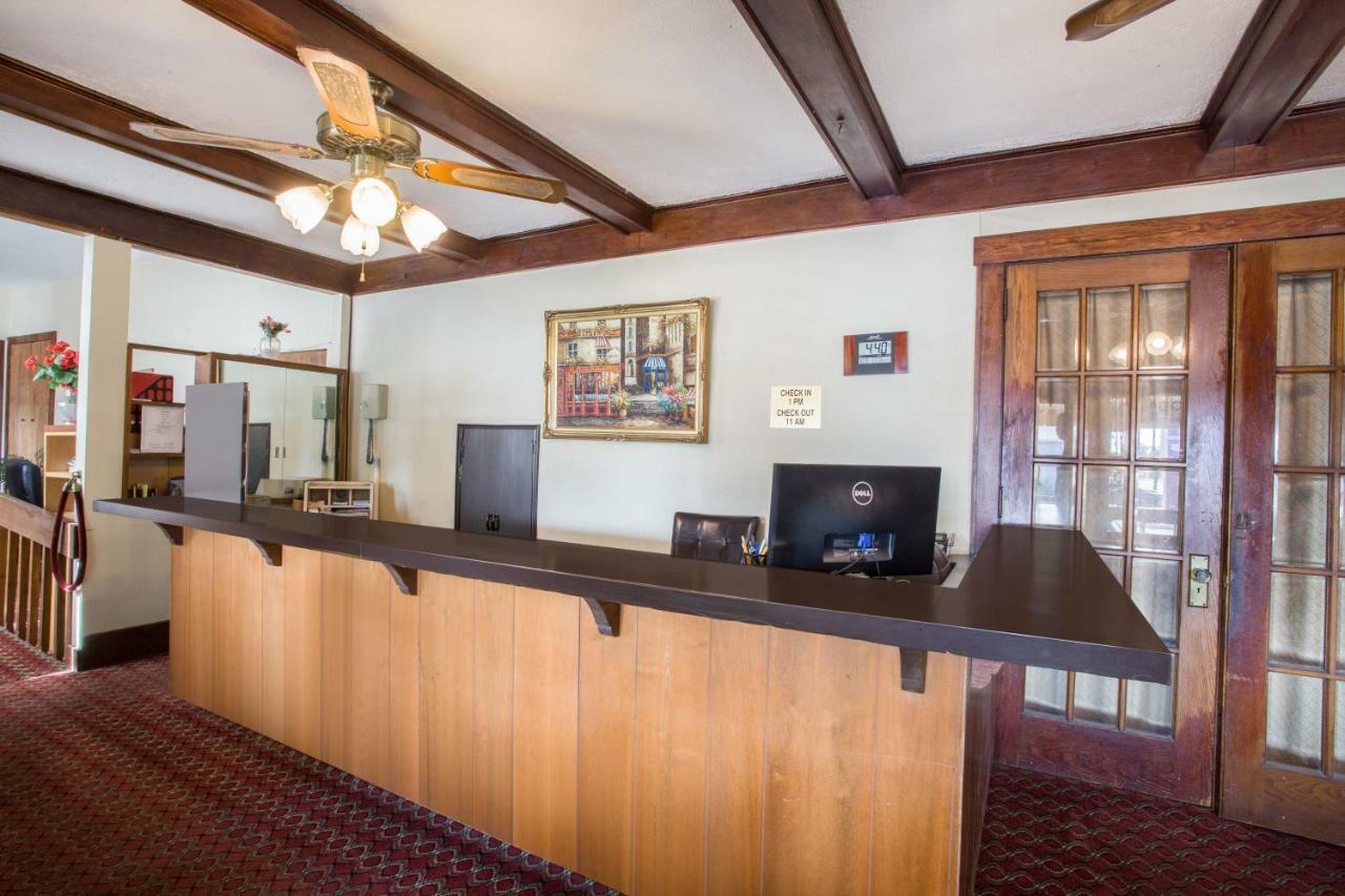 Knights Inn Endwell Екстер'єр фото