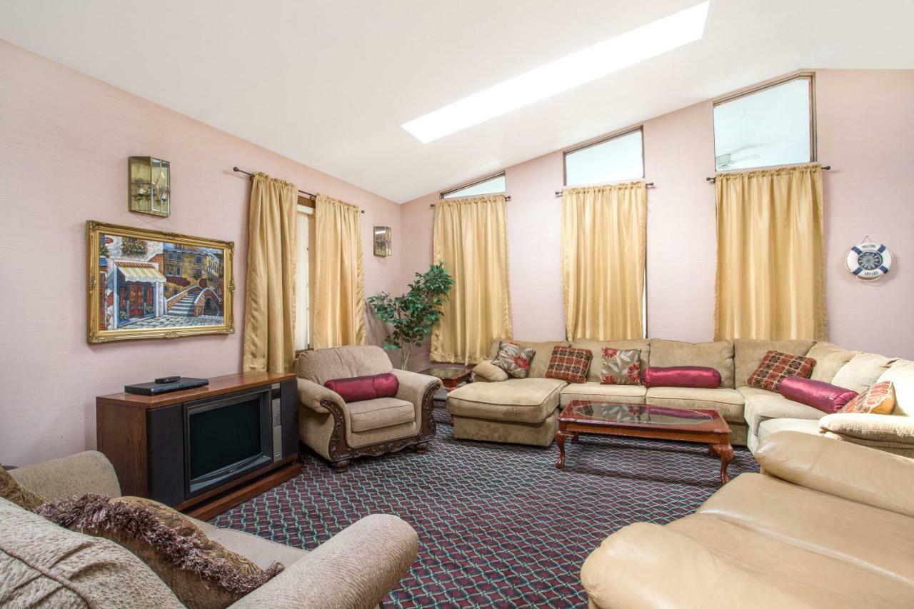 Knights Inn Endwell Екстер'єр фото